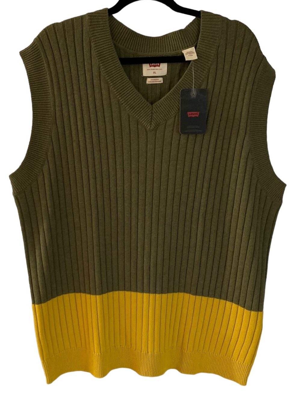 Levi’s V-Neck Colorblock Knit Vest Olive Gold XL